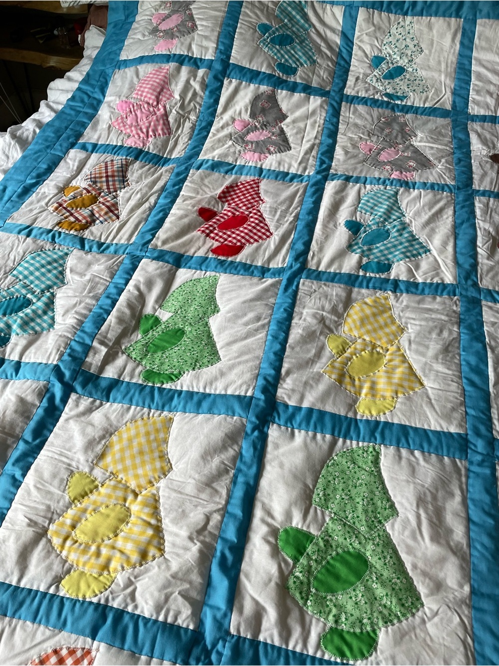 Handmade Sunbonnet Girl Patchwork Quilt - Blue Trim 78x55